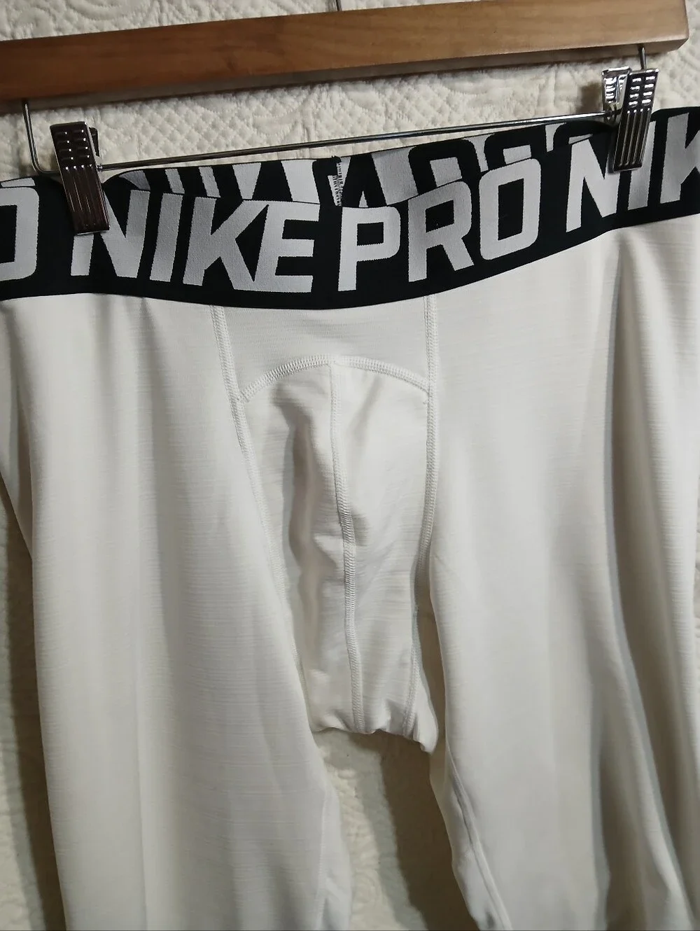 Nike pro white